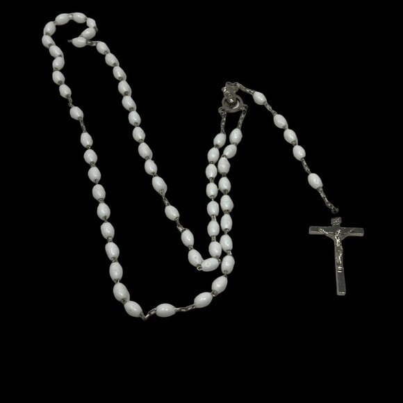 Vintage‎ Rosary White Acrylic Beads Silver Tone Metal Italy 26" Five Decade - Picture 1 of 7